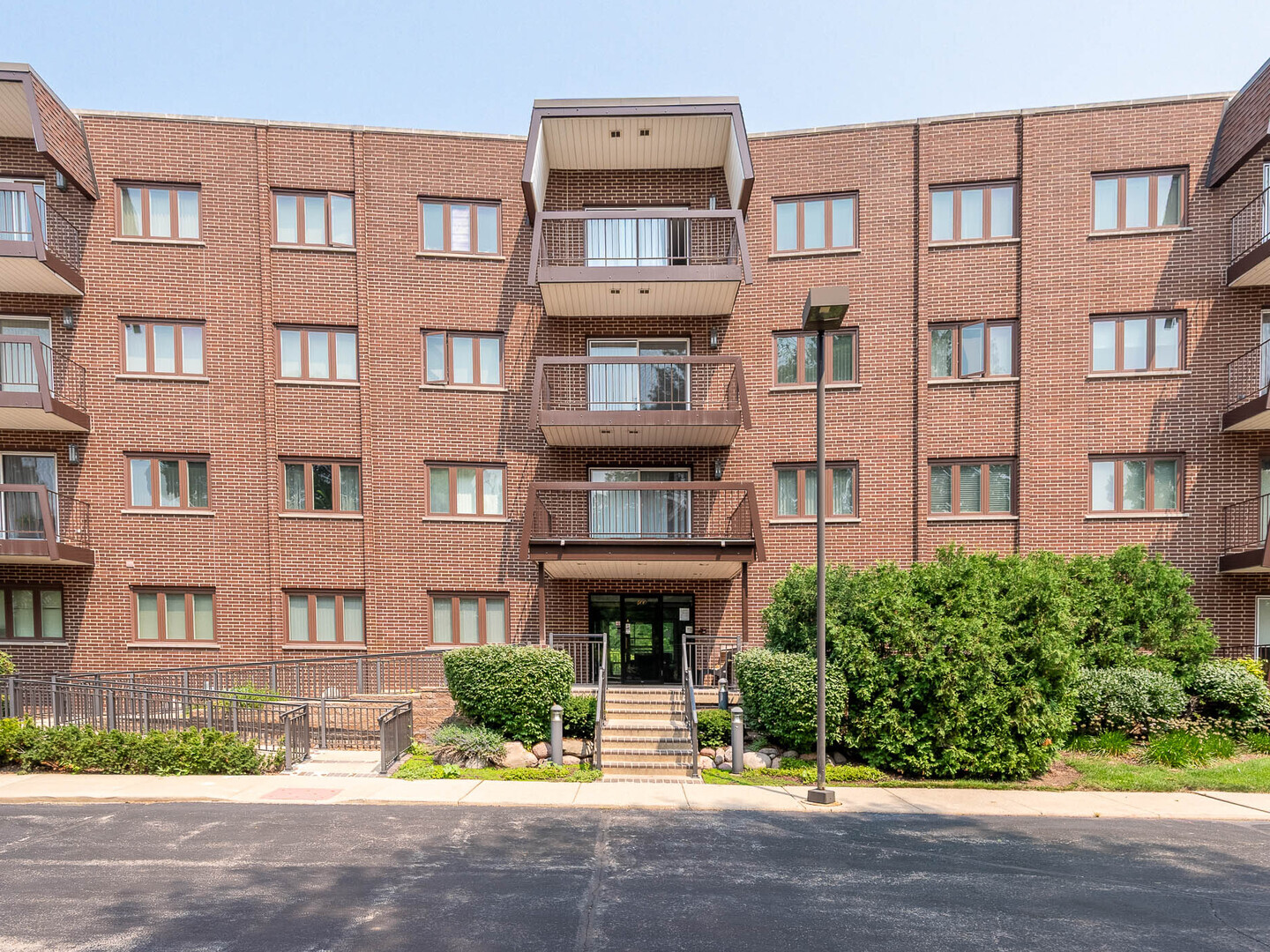 400 E Dundee Road #405C, Buffalo Grove, IL 60089