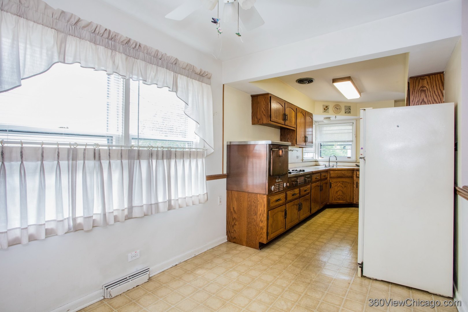 3928 Washington Street, Downers Grove, IL 60515