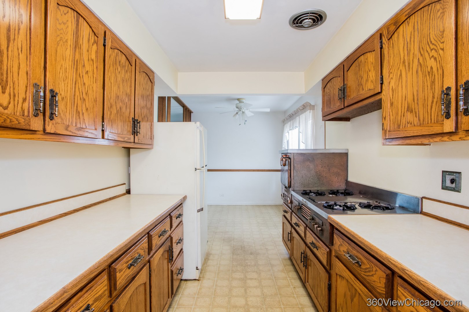 3928 Washington Street, Downers Grove, IL 60515