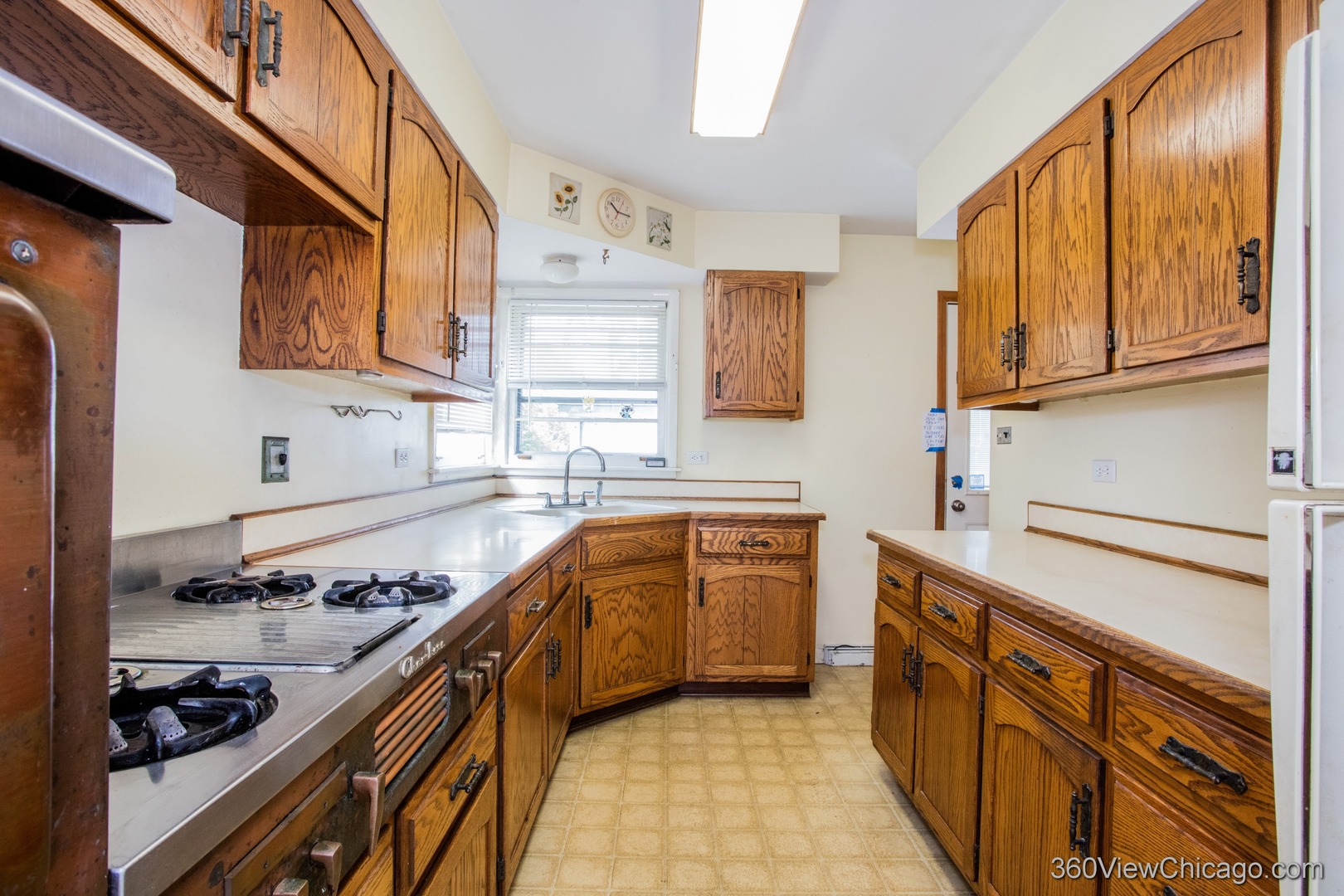 3928 Washington Street, Downers Grove, IL 60515