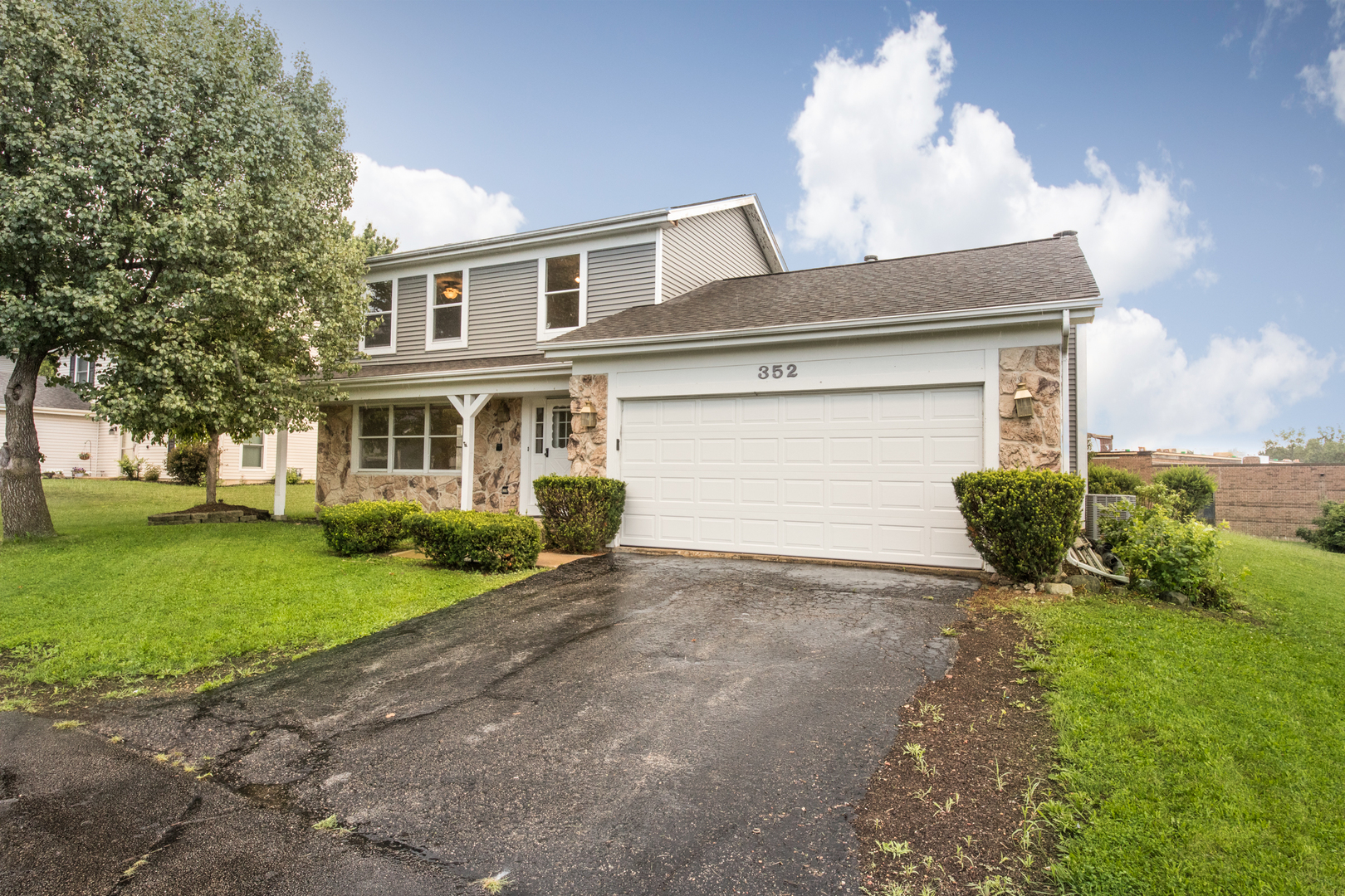 352 Country Lane, Algonquin, IL 60102