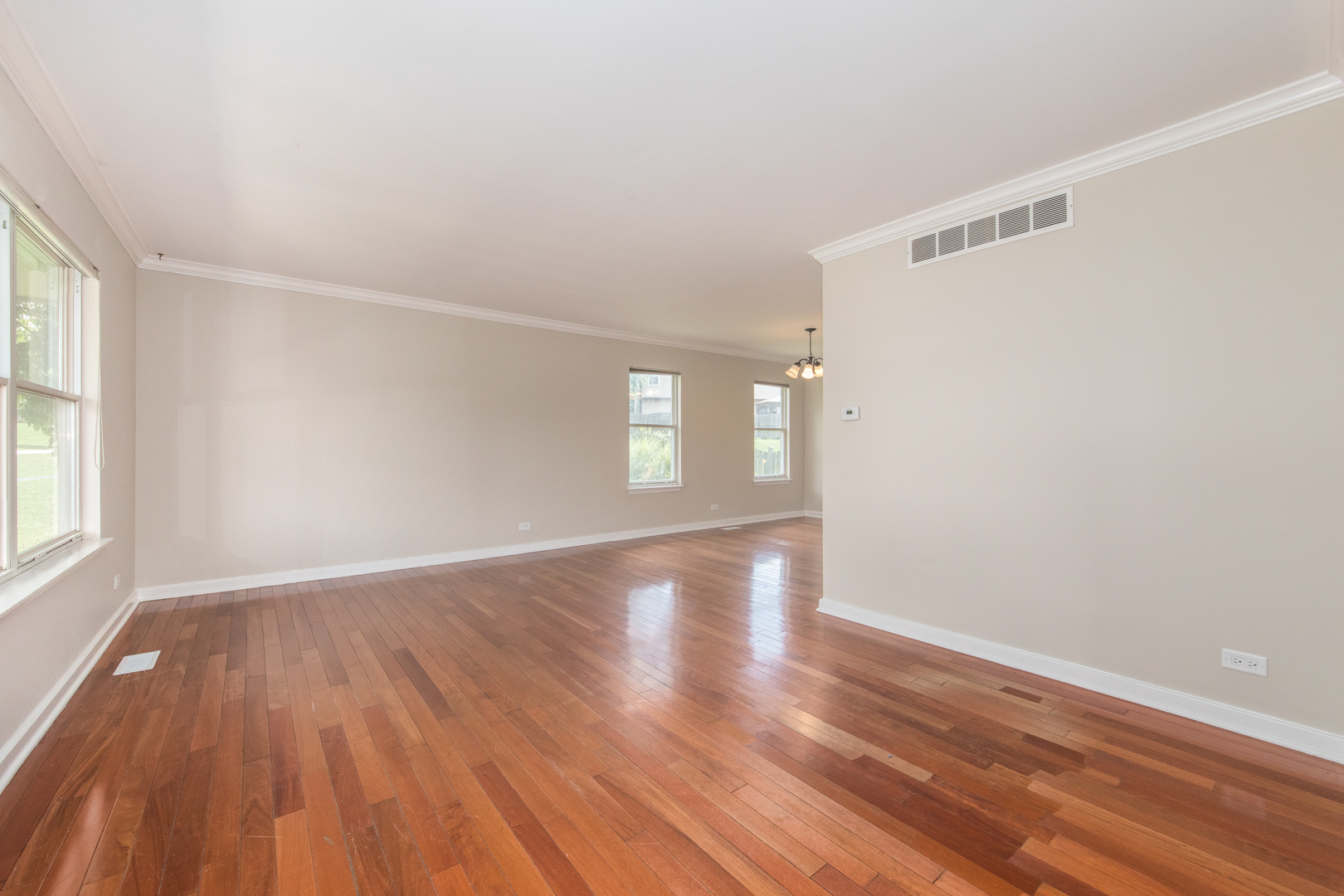 352 Country Lane, Algonquin, IL 60102