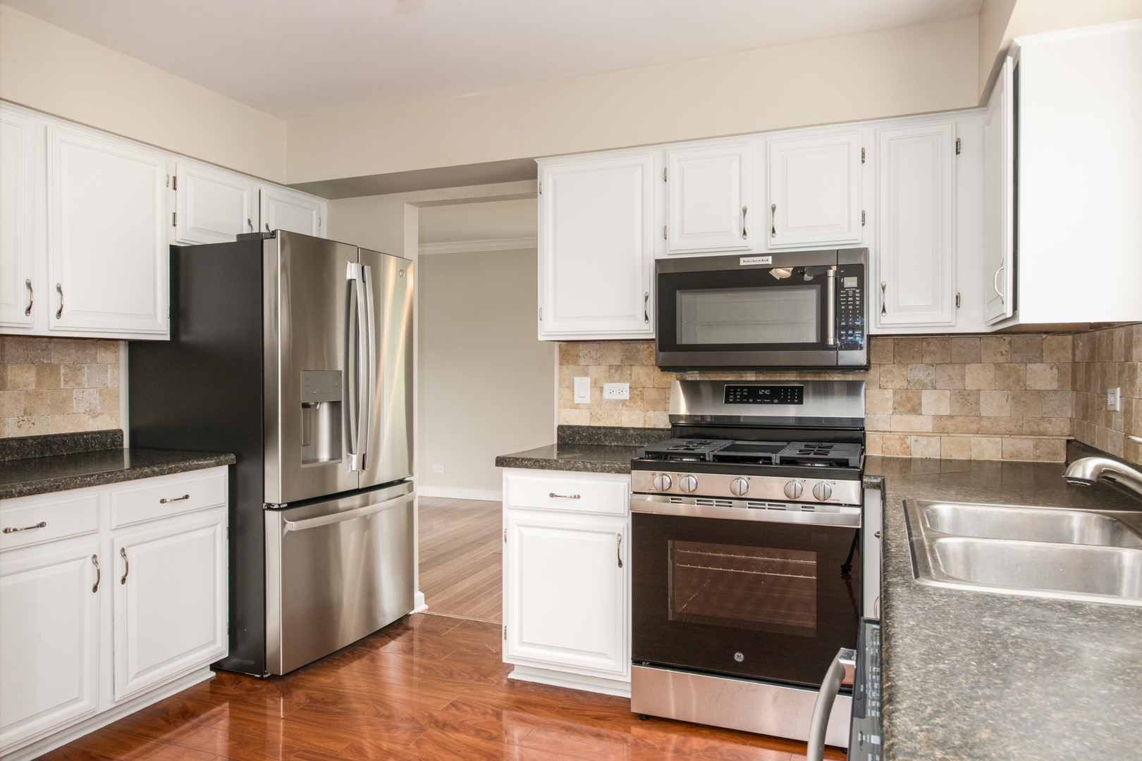 352 Country Lane, Algonquin, IL 60102