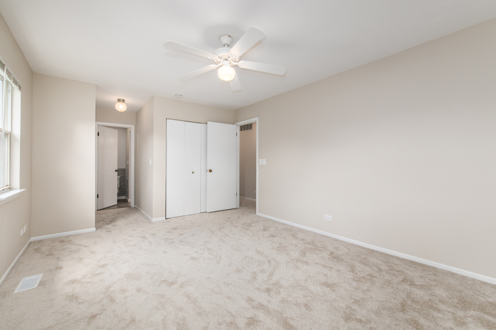 352 Country Lane, Algonquin, IL 60102