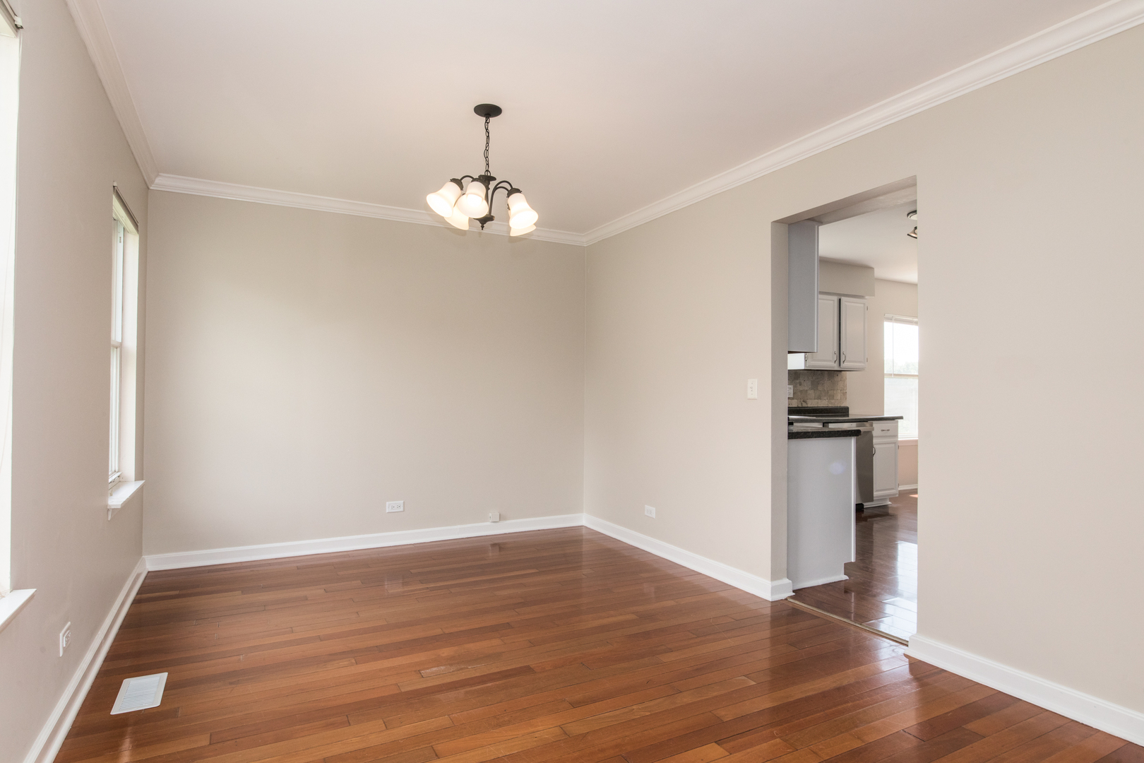 352 Country Lane, Algonquin, IL 60102