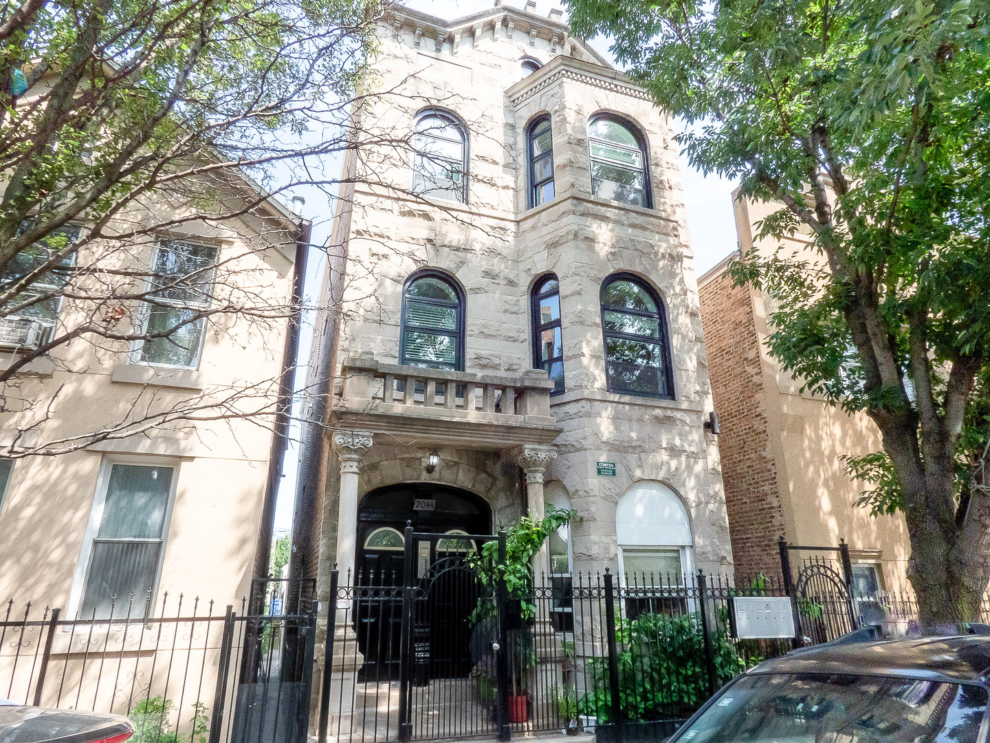 2044 W 19th Street #3R, Chicago, IL 60608