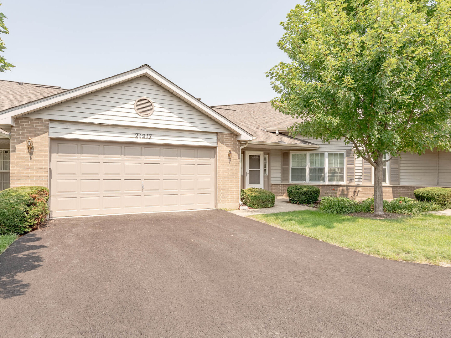 21217 Silktree Circle, Plainfield, IL 60544