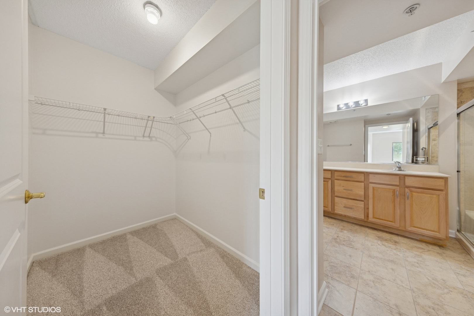615 Perrie Drive #407, Elk Grove Village, IL 60007