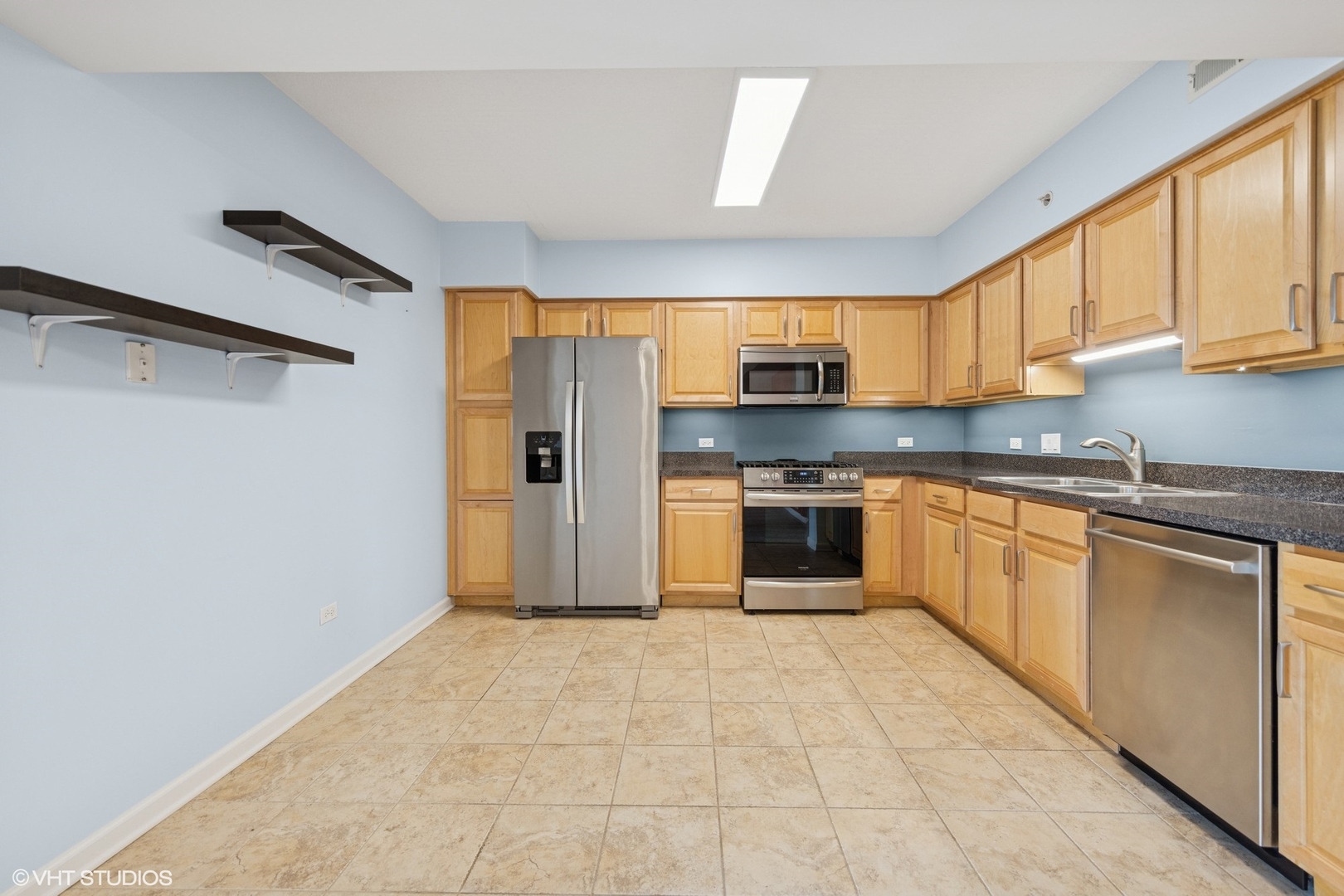 615 Perrie Drive #407, Elk Grove Village, IL 60007