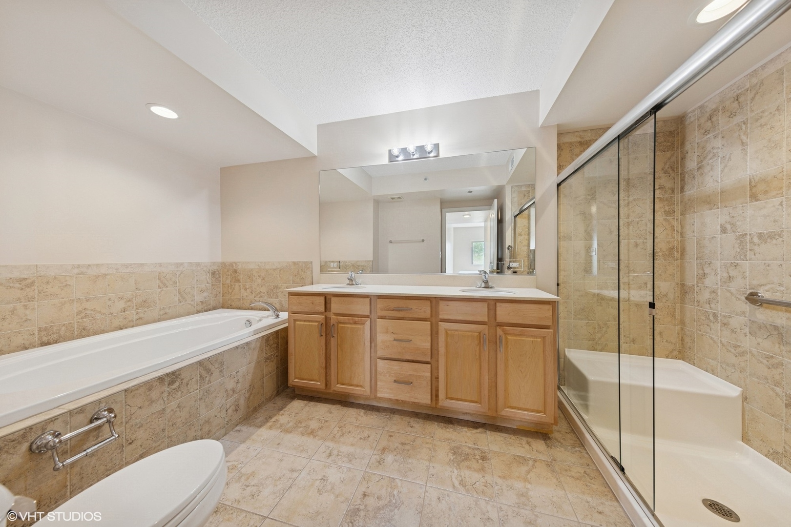 615 Perrie Drive #407, Elk Grove Village, IL 60007