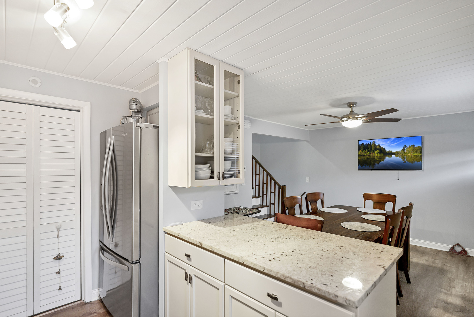 7754 W Higgins Road #J, Chicago, IL 60631
