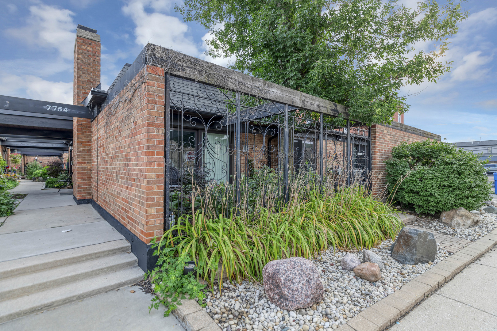 7754 W Higgins Road #J, Chicago, IL 60631