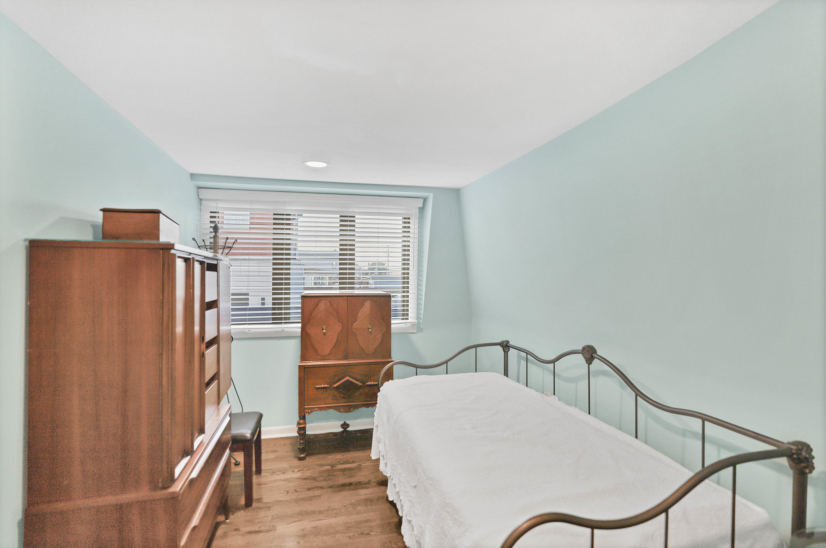 7754 W Higgins Road #J, Chicago, IL 60631