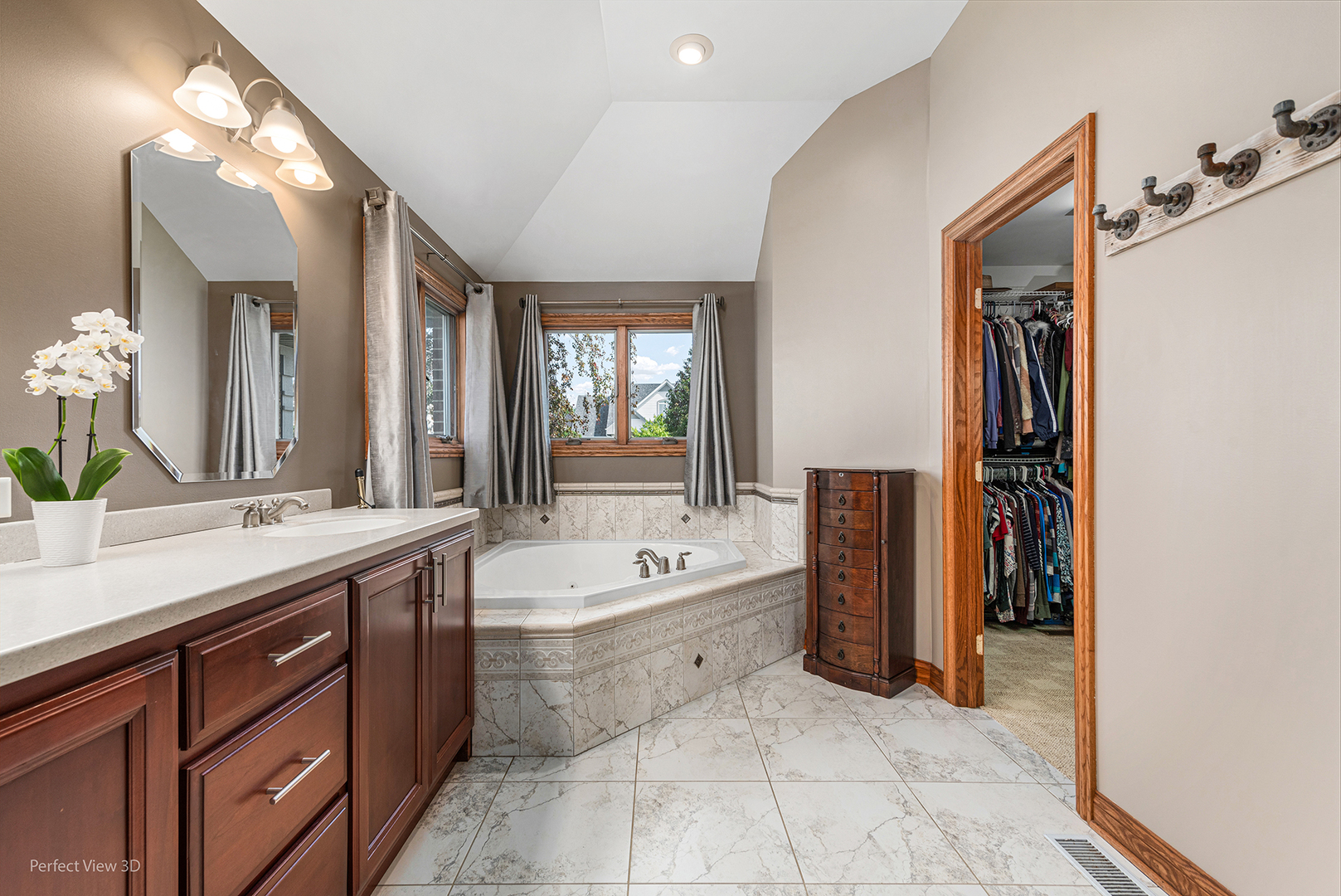 1030 HUMMINGBIRD Lane, Peotone, IL 60468