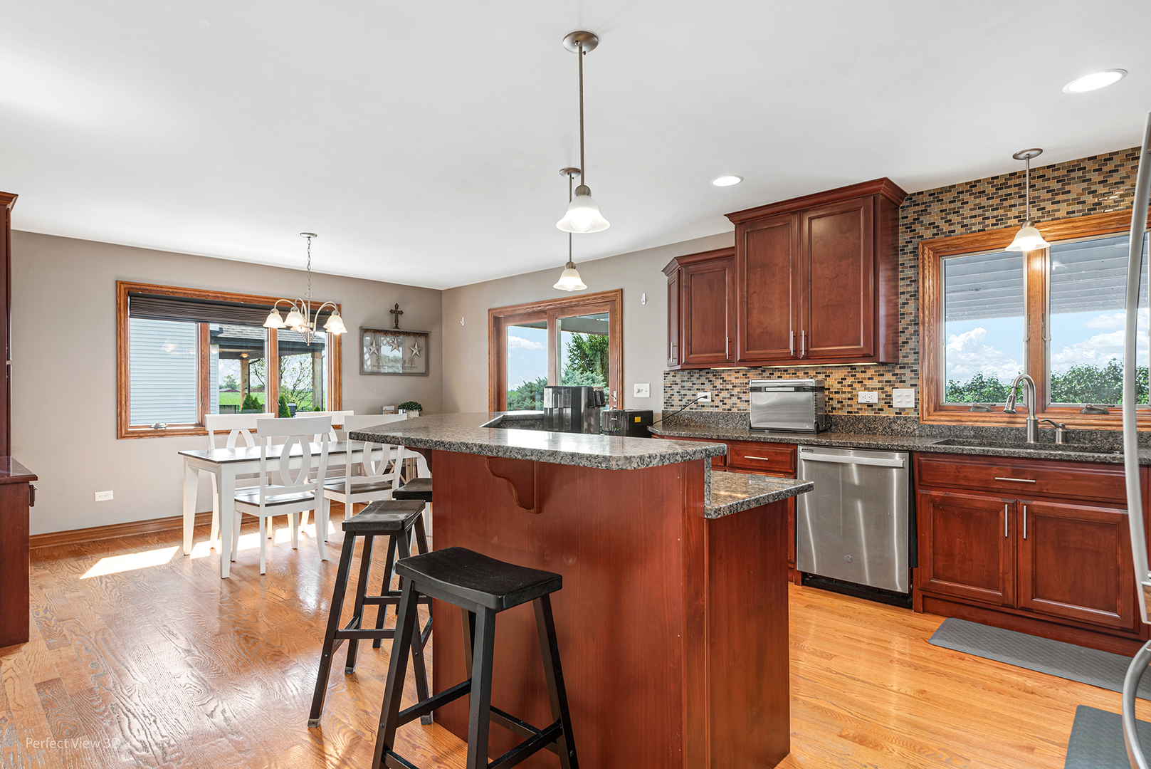 1030 HUMMINGBIRD Lane, Peotone, IL 60468