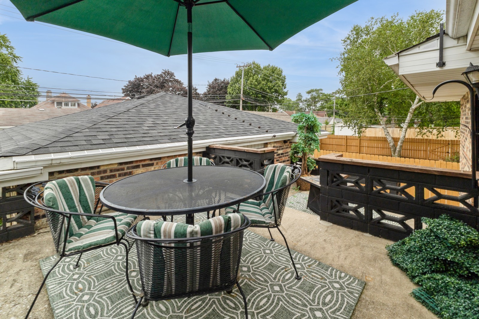 9302 S Albany Avenue, Evergreen Park, IL 60805