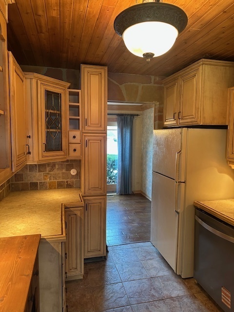 1003 Sandpiper Court, Bartlett, IL 60103