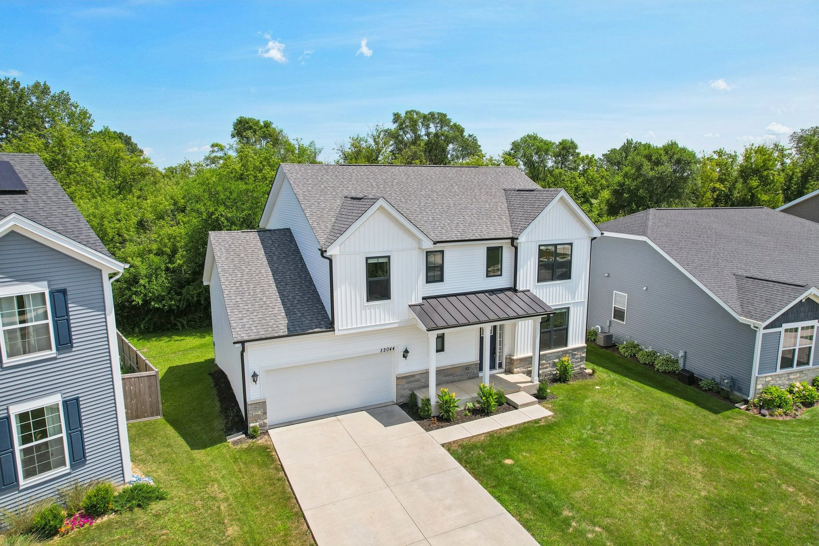 32044 Savannah Drive, Lakemoor, IL 60051