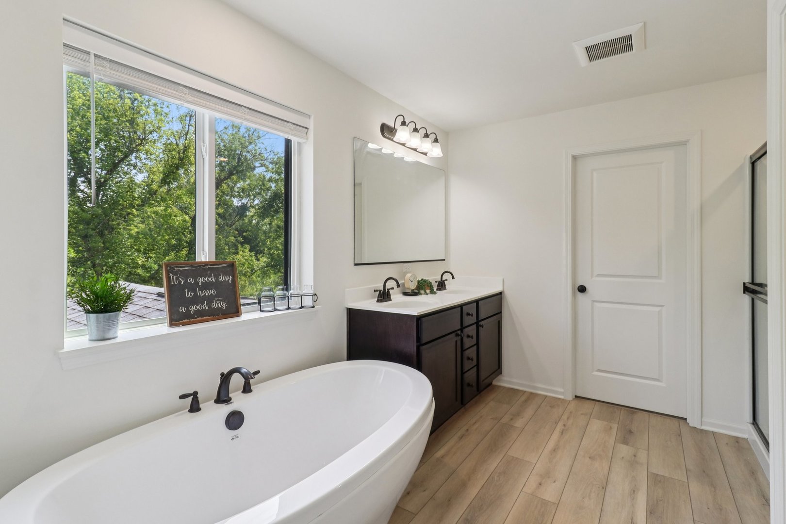 32044 Savannah Drive, Lakemoor, IL 60051