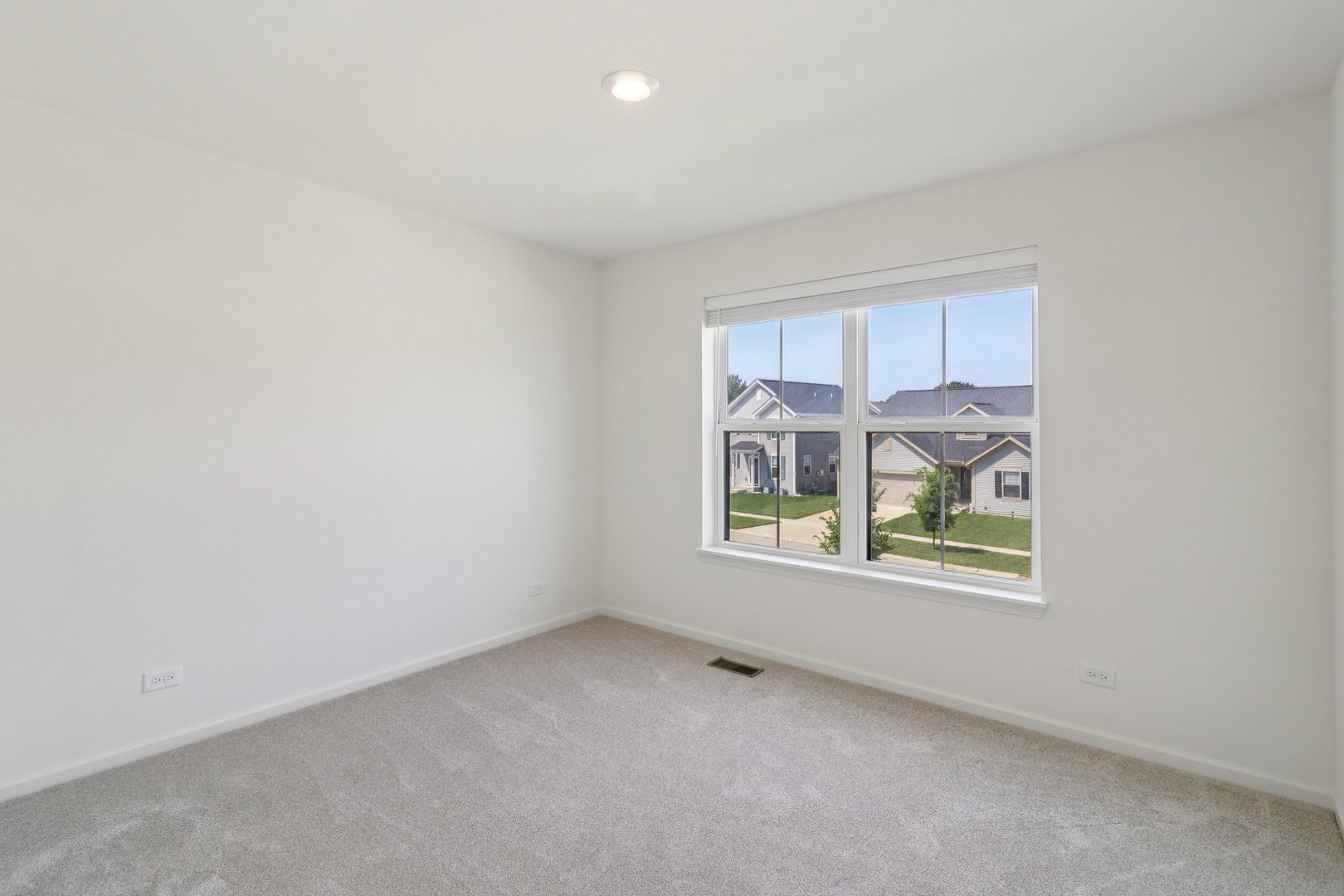 32044 Savannah Drive, Lakemoor, IL 60051