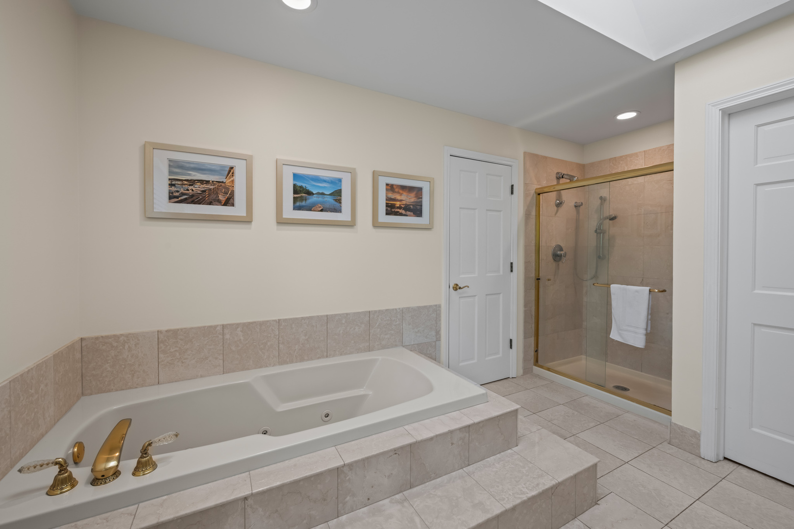 603 Cherbourg Court, Buffalo Grove, IL 60089