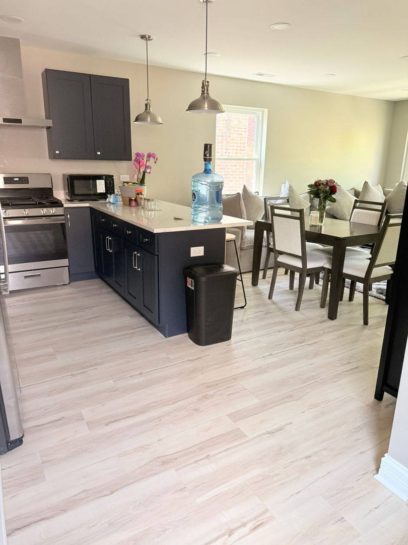 1051 N Springfield Avenue, Chicago, IL 60651