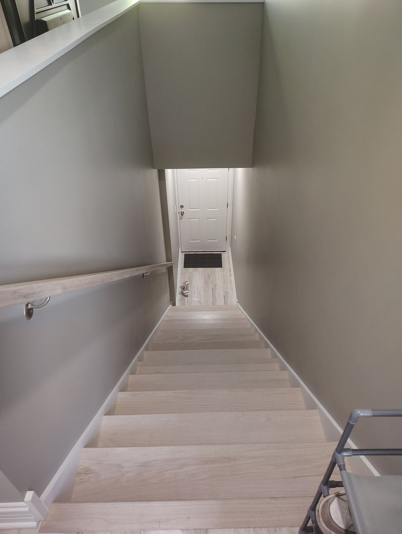 1051 N Springfield Avenue, Chicago, IL 60651