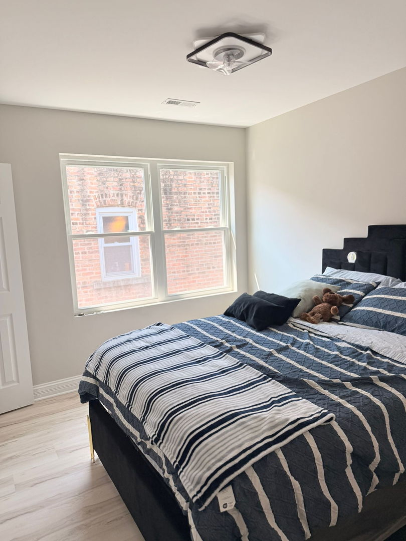 1051 N Springfield Avenue, Chicago, IL 60651