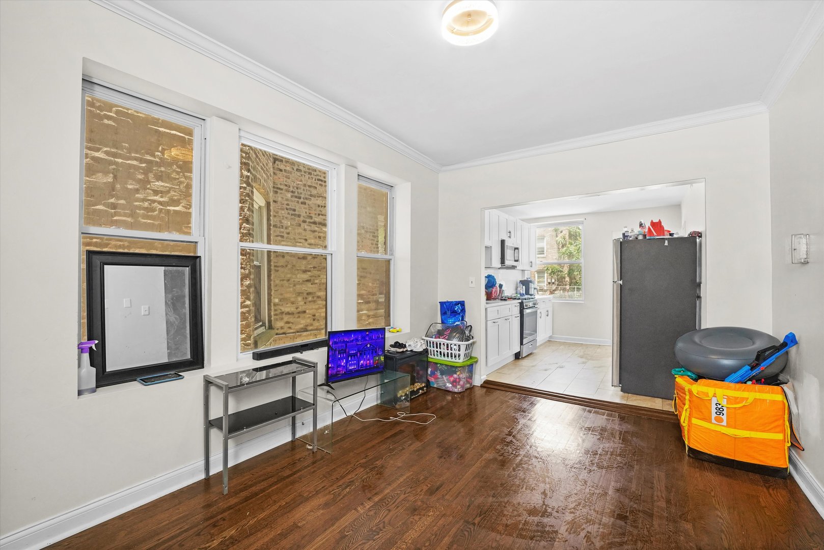 4952 W Augusta Boulevard, Chicago, IL 60651