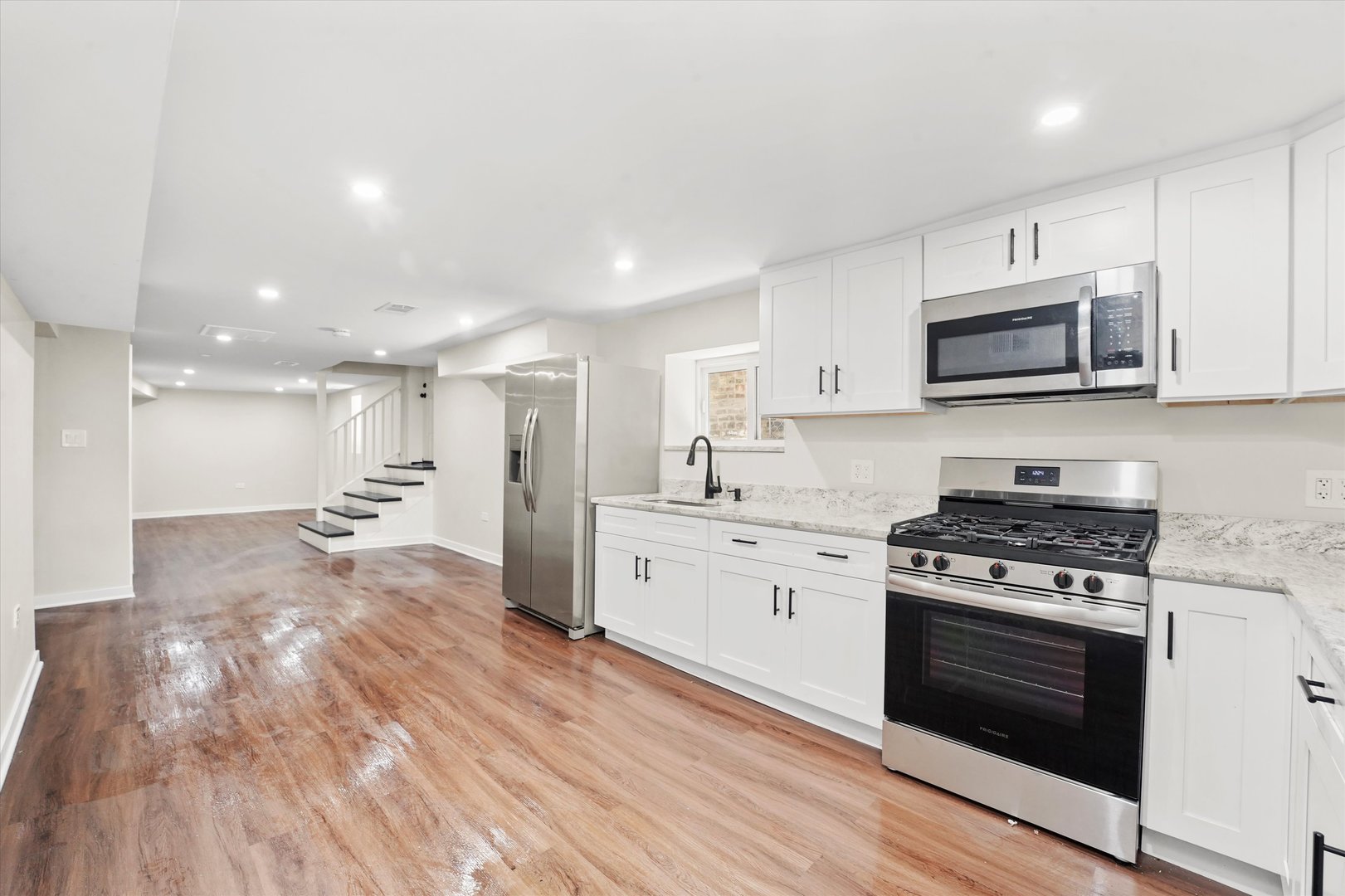 4952 W Augusta Boulevard, Chicago, IL 60651