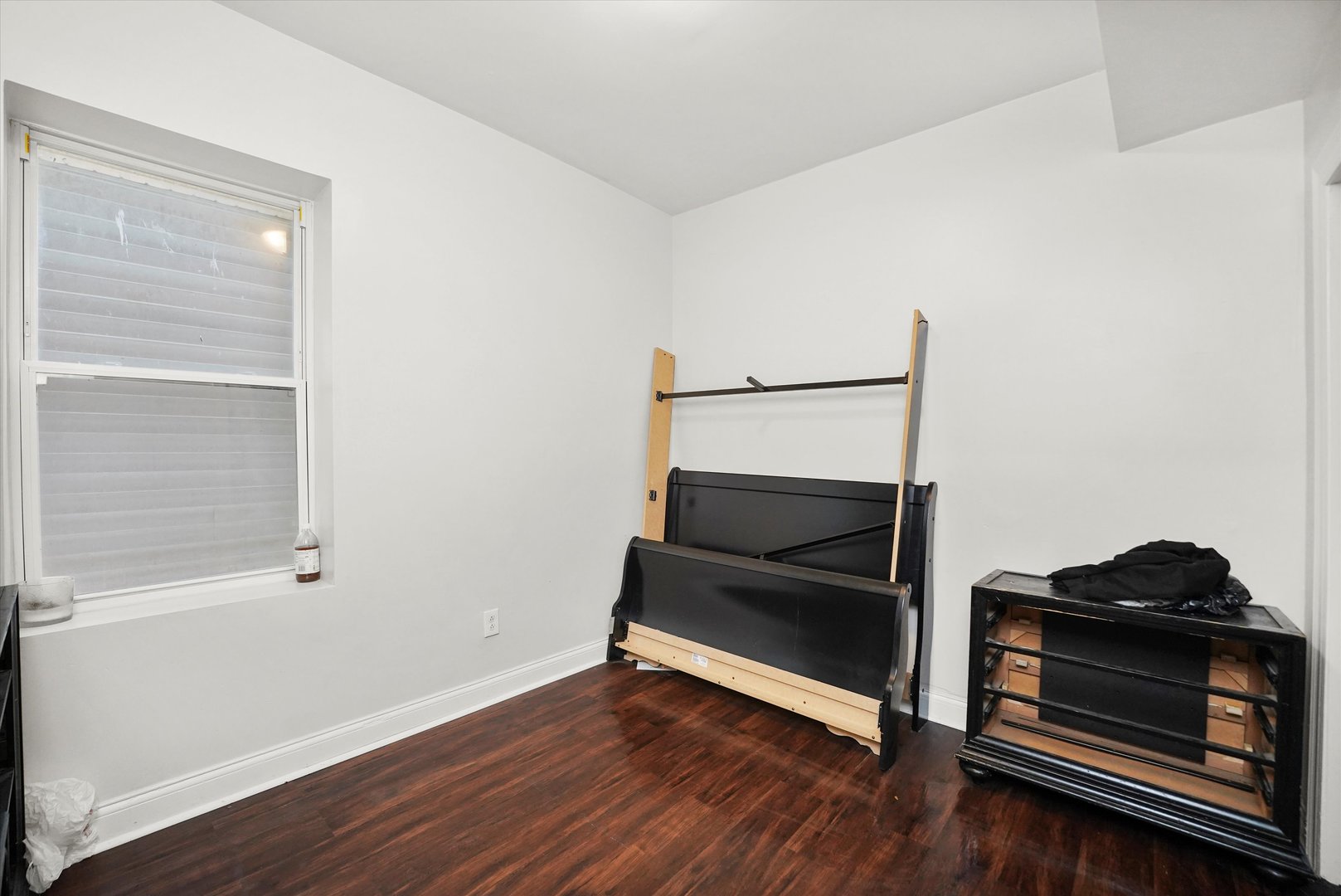 4952 W Augusta Boulevard, Chicago, IL 60651