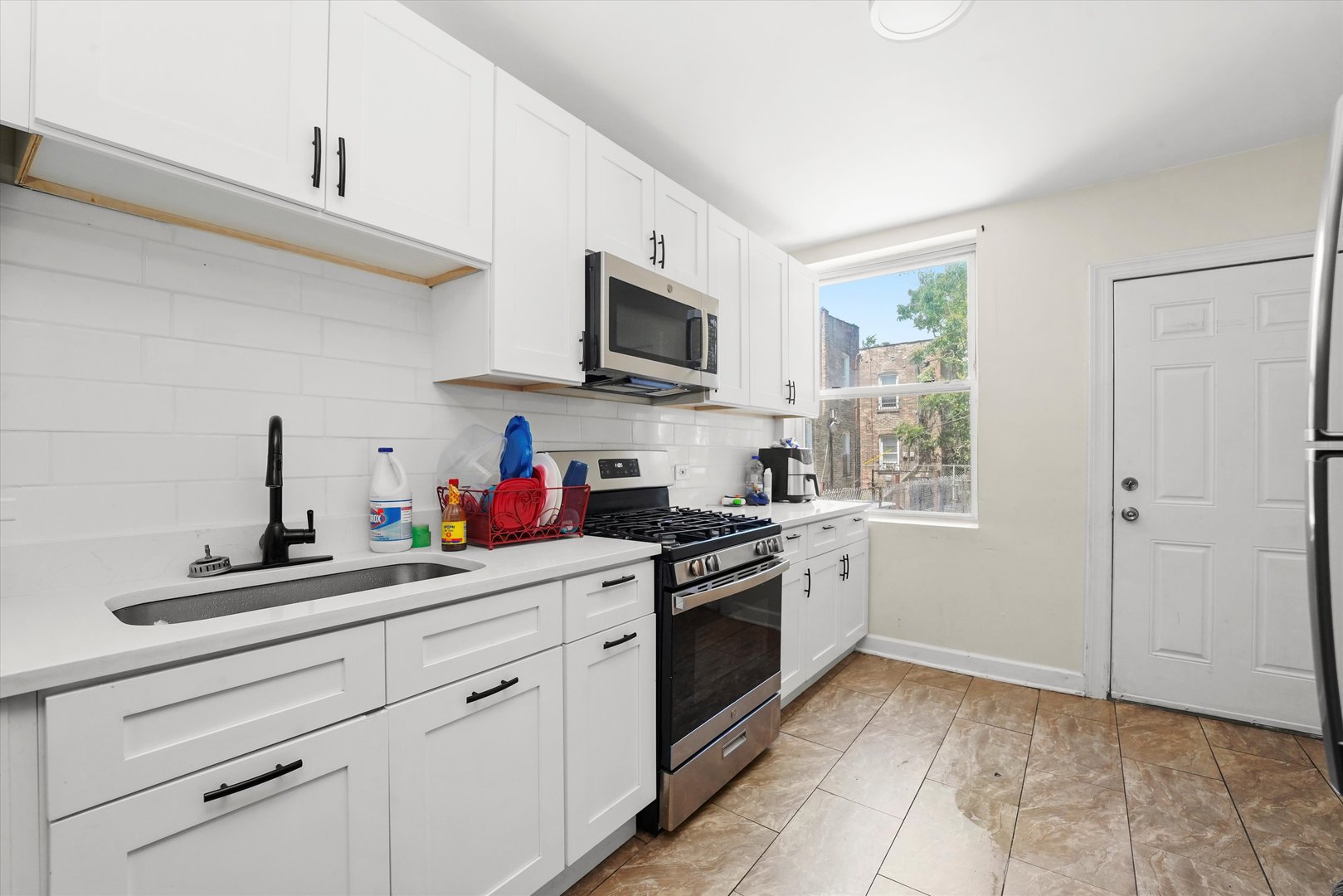 4952 W Augusta Boulevard, Chicago, IL 60651