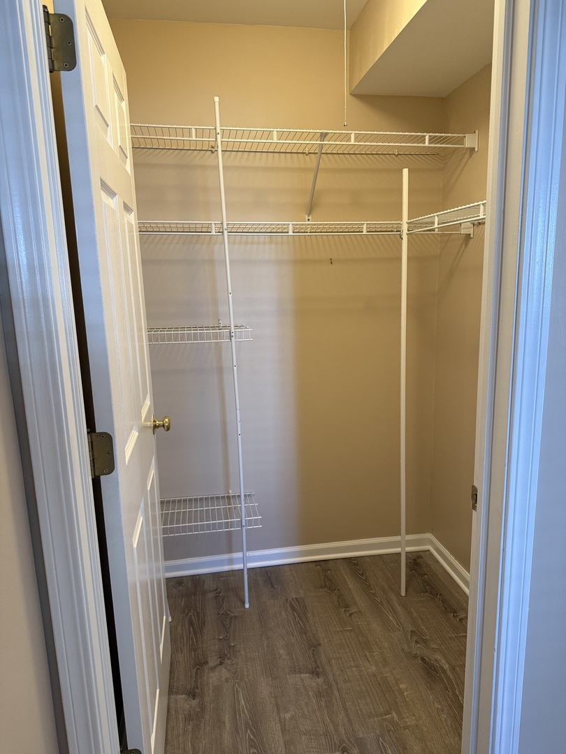 239 W Court Of Shorewood #1B, Vernon Hills, IL 60061