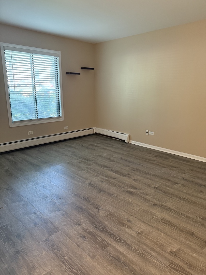 239 W Court Of Shorewood #1B, Vernon Hills, IL 60061