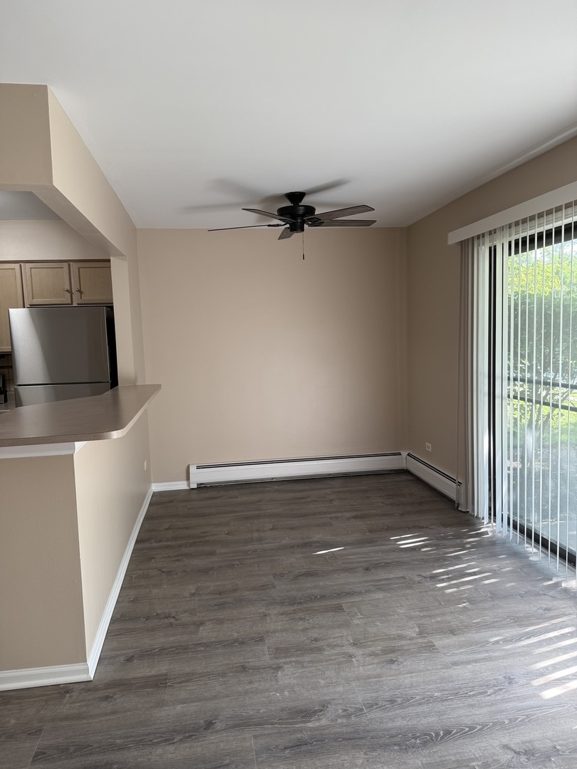 239 W Court Of Shorewood #1B, Vernon Hills, IL 60061