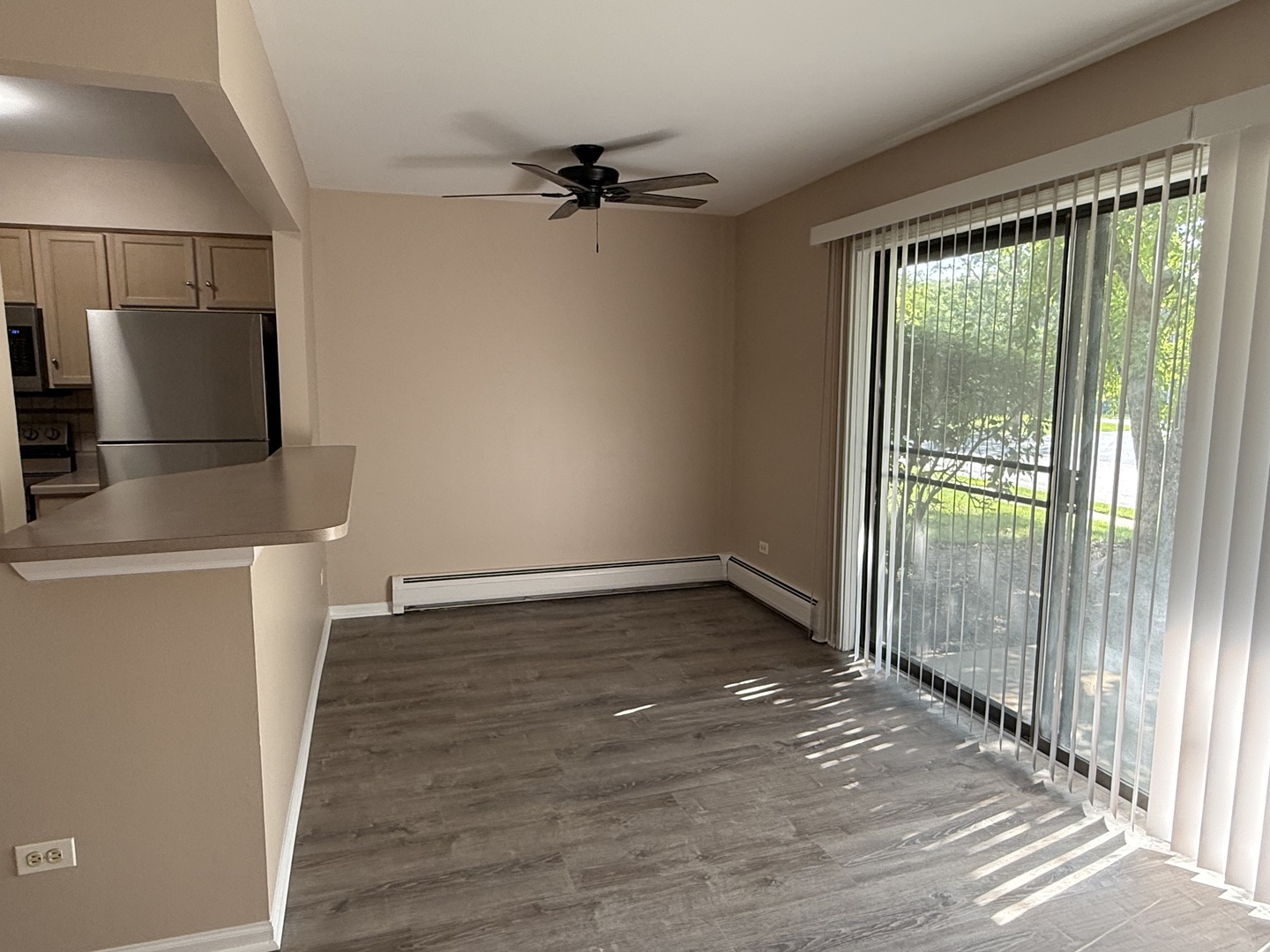 239 W Court Of Shorewood #1B, Vernon Hills, IL 60061