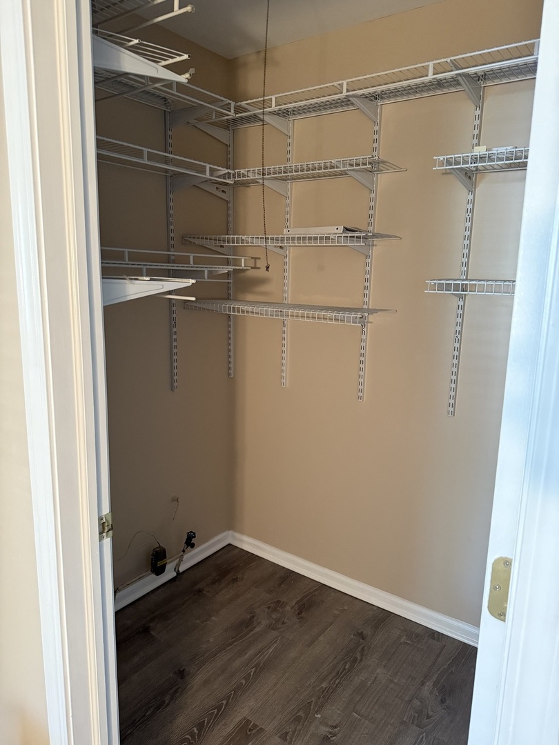 239 W Court Of Shorewood #1B, Vernon Hills, IL 60061