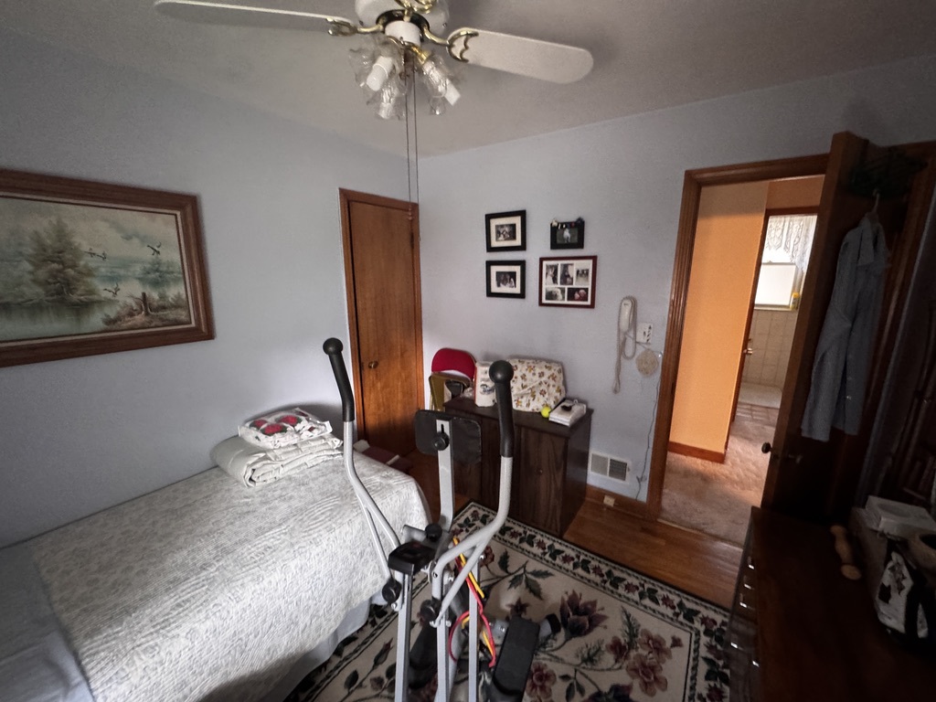 2257 S 15th Avenue, North Riverside, IL 60546