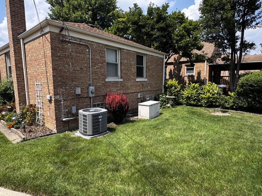 2257 S 15th Avenue, North Riverside, IL 60546