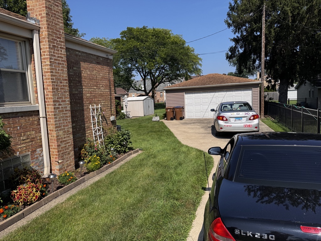 2257 S 15th Avenue, North Riverside, IL 60546