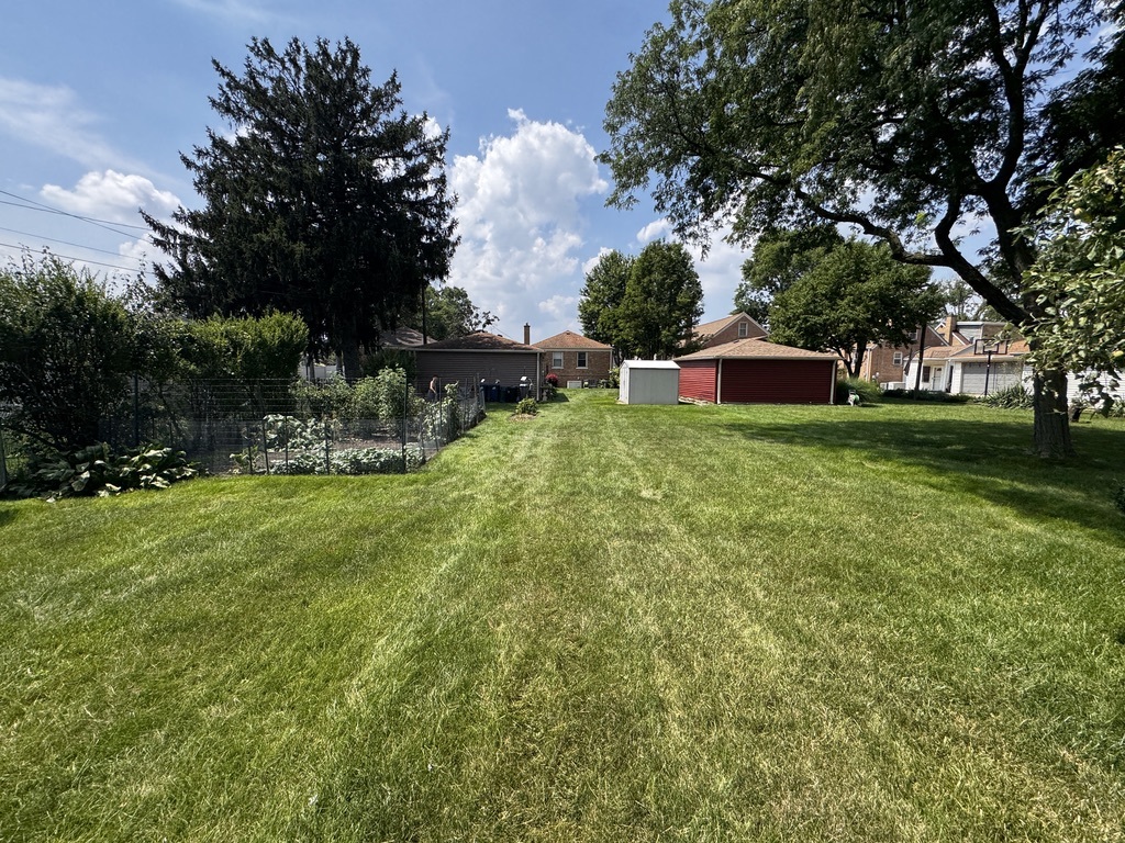 2257 S 15th Avenue, North Riverside, IL 60546