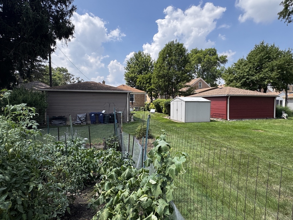 2257 S 15th Avenue, North Riverside, IL 60546