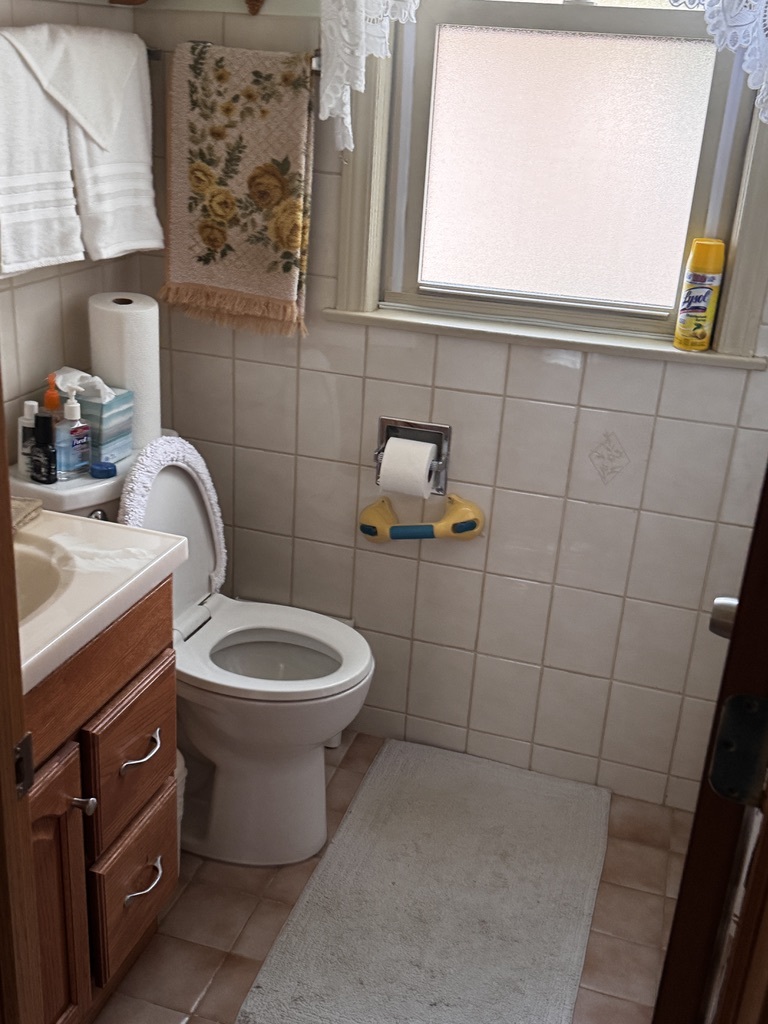 2257 S 15th Avenue, North Riverside, IL 60546