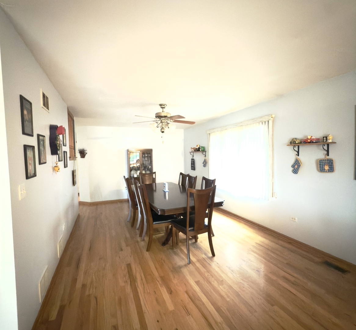8440 Mayfield Avenue, Burbank, IL 60459