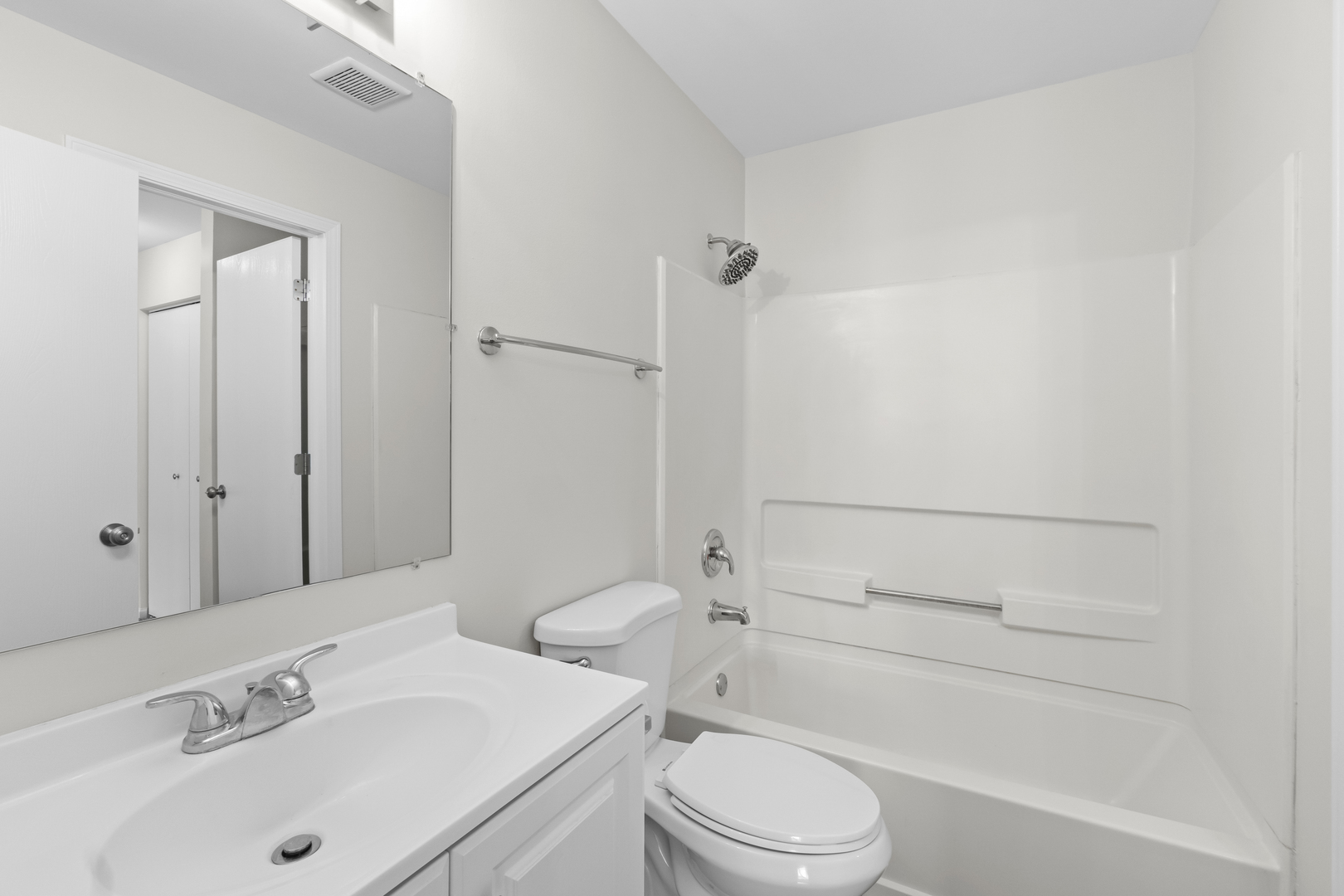 336 Windsor Court #D, South Elgin, IL 60177