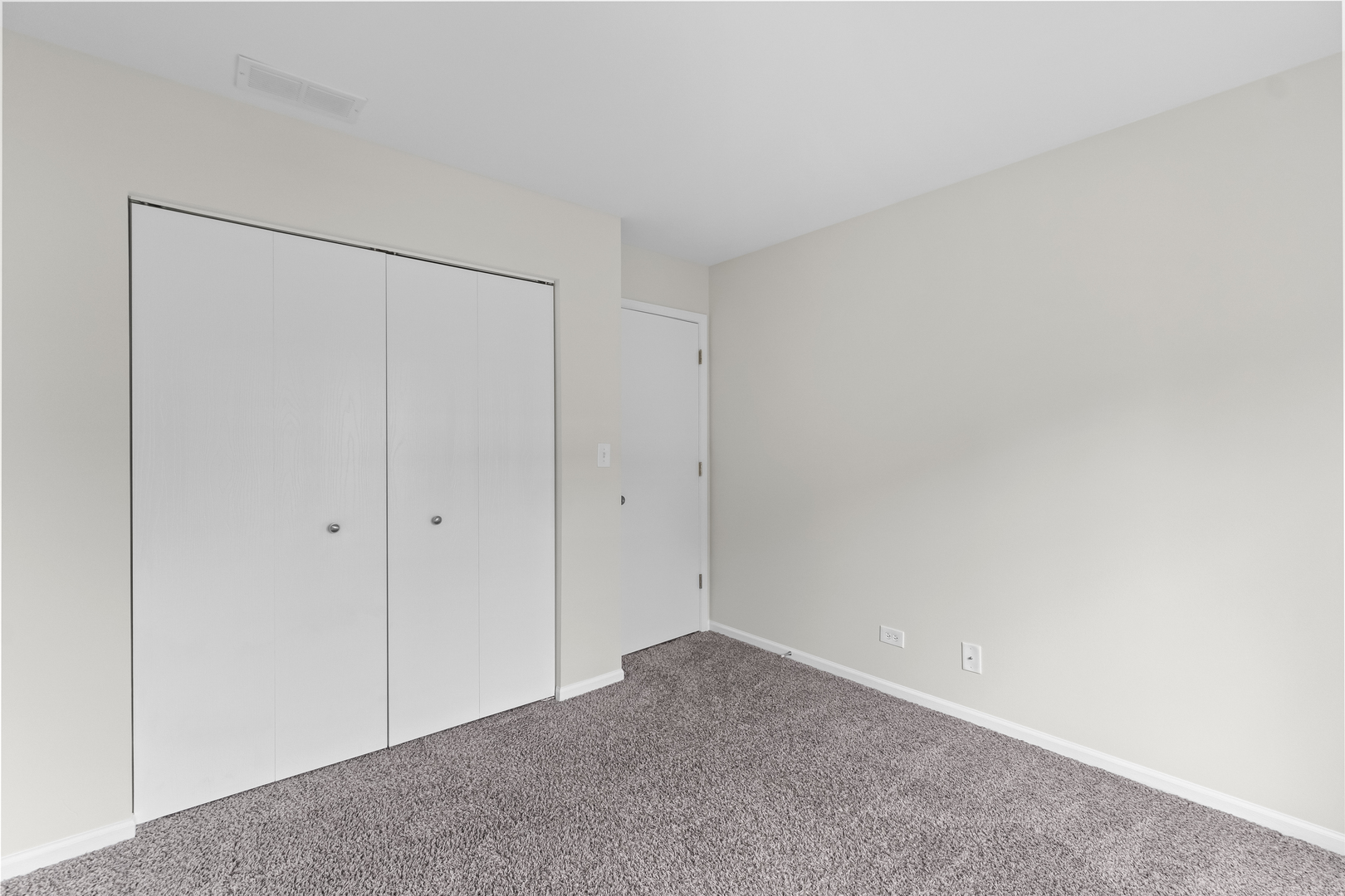 336 Windsor Court #D, South Elgin, IL 60177