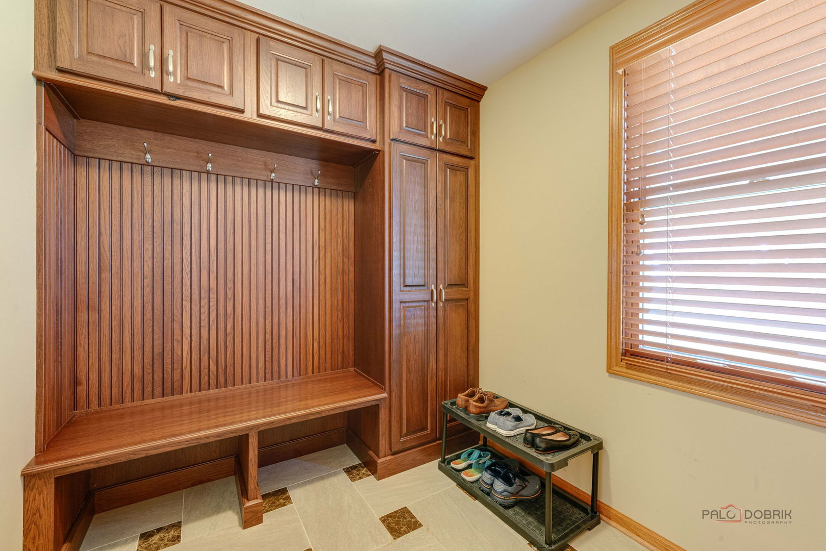 291 Hunter Court, Vernon Hills, IL 60061