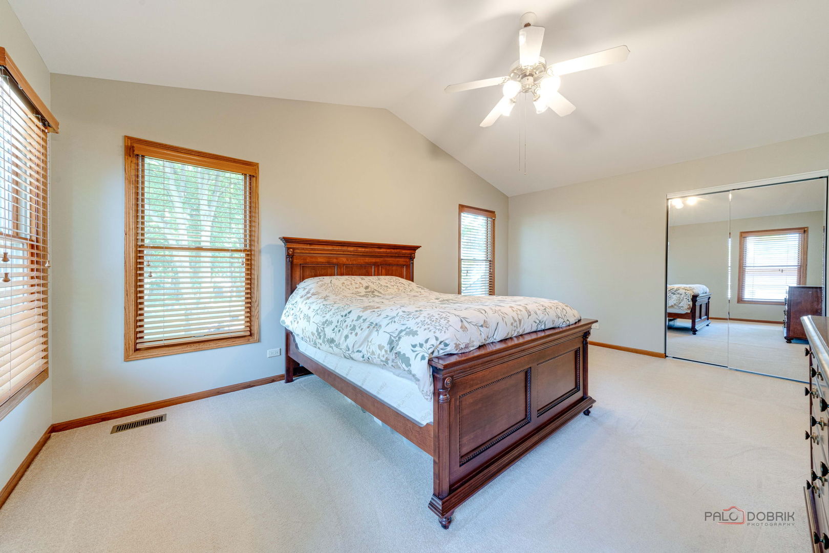 291 Hunter Court, Vernon Hills, IL 60061