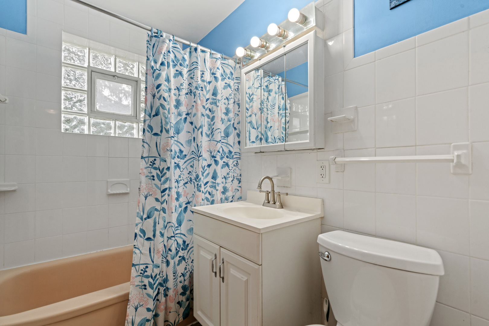 3407 Prairie Avenue, Brookfield, IL 60513