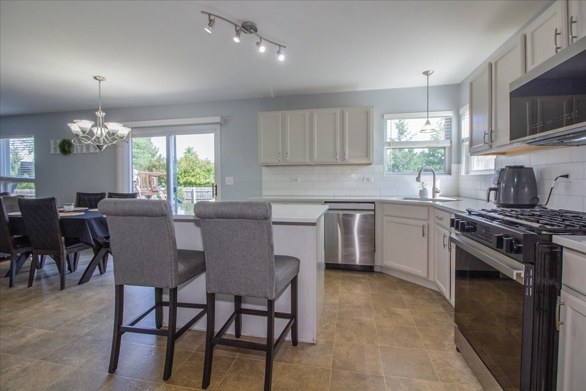 4558 Marquette Street, Yorkville, IL 60560
